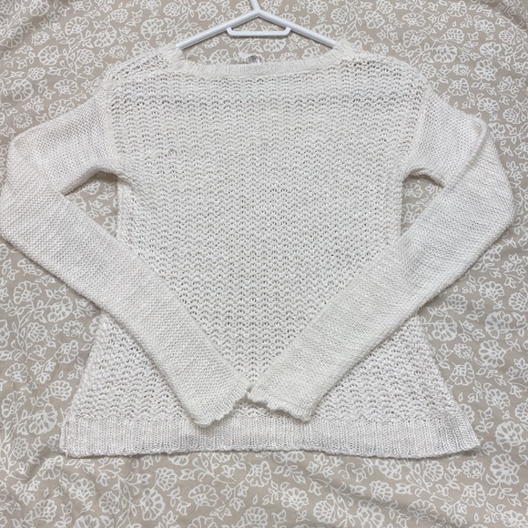 ‼️SOLD‼️loose knitted pull over sweater - Picture 2 of 3
